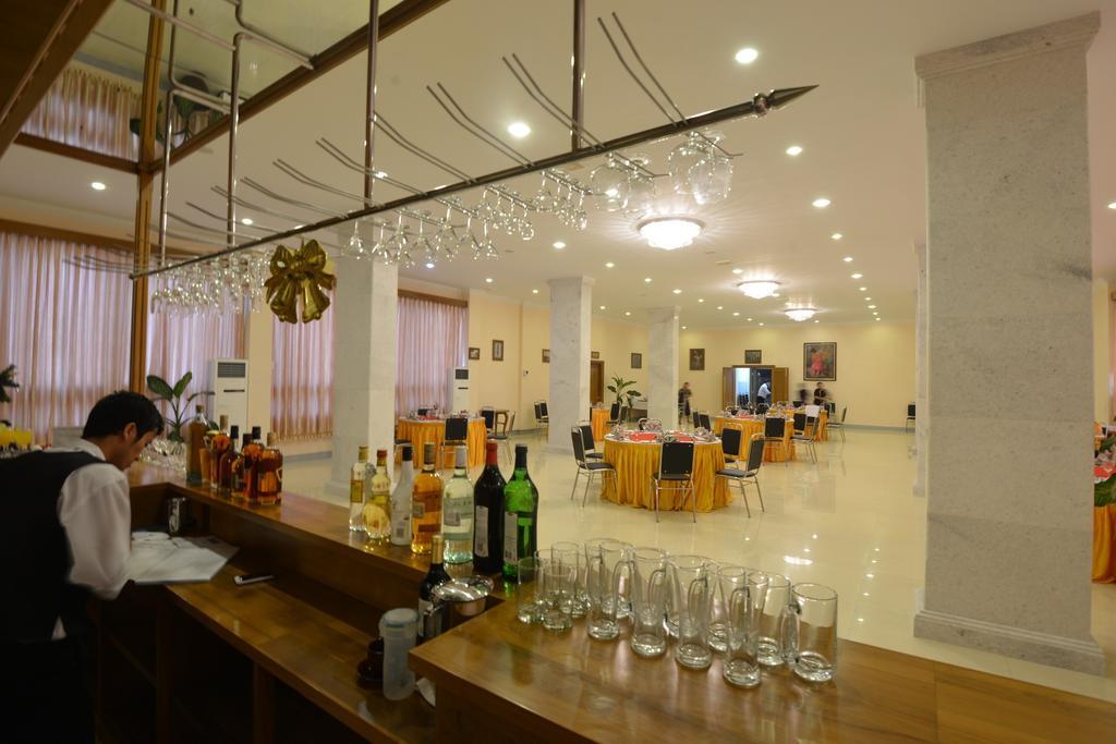 Hotel Sidney Yangon Extérieur photo