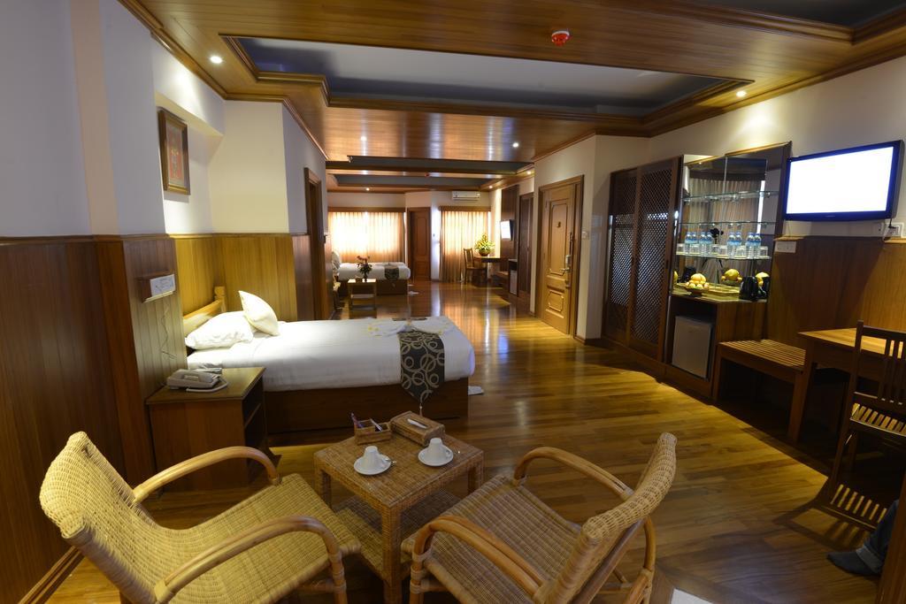 Hotel Sidney Yangon Extérieur photo