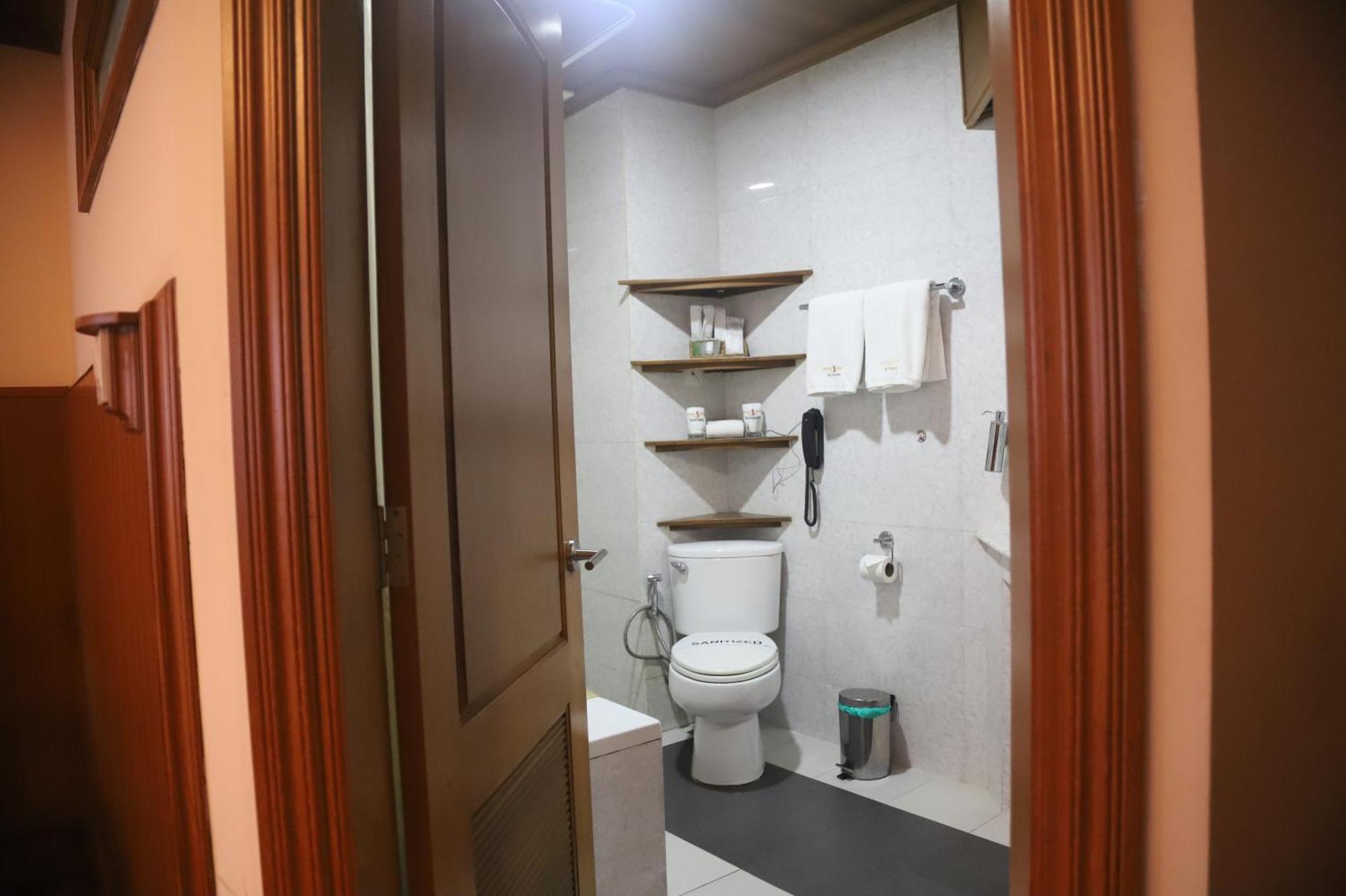 Hotel Sidney Yangon Extérieur photo
