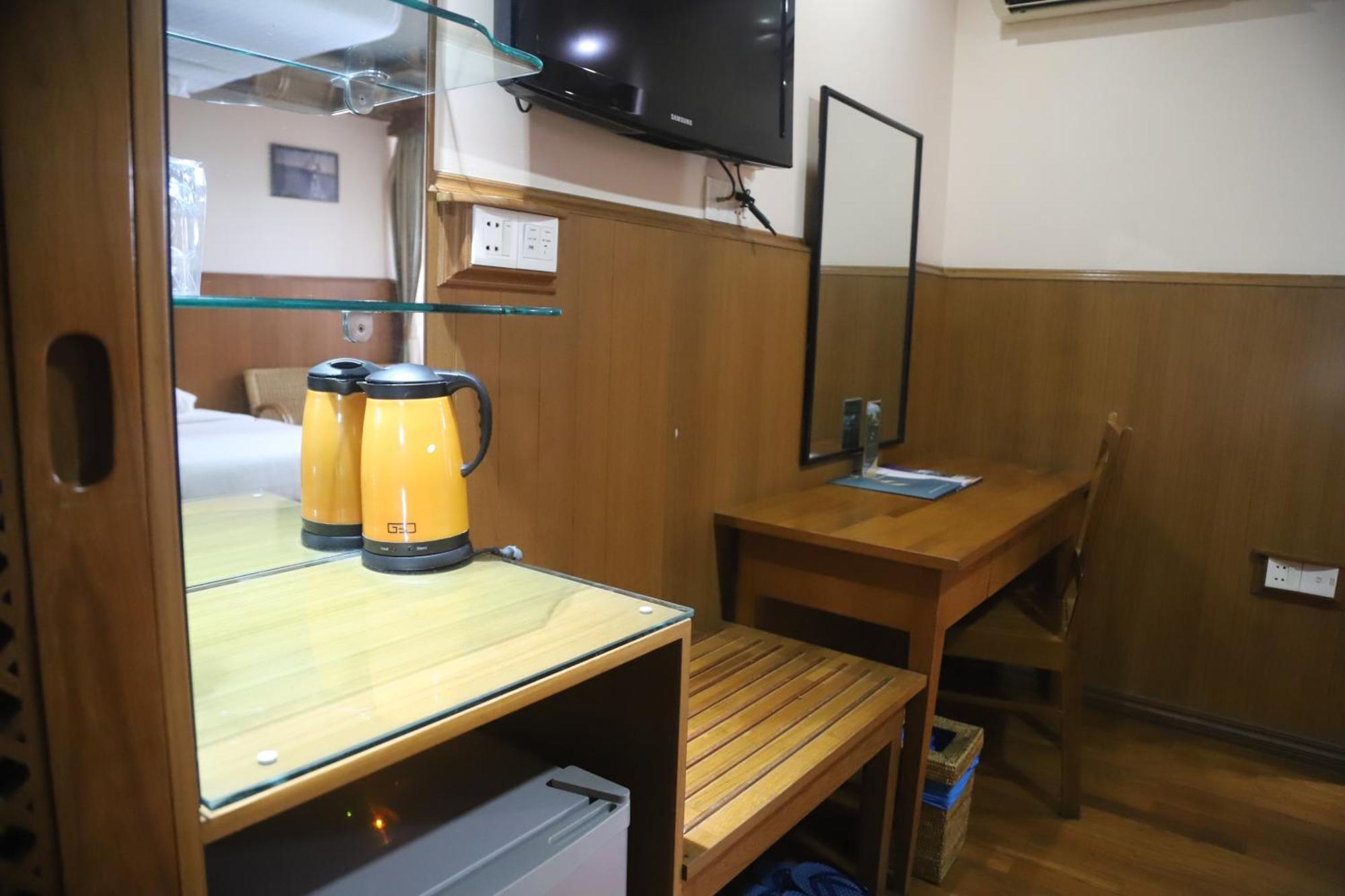 Hotel Sidney Yangon Extérieur photo