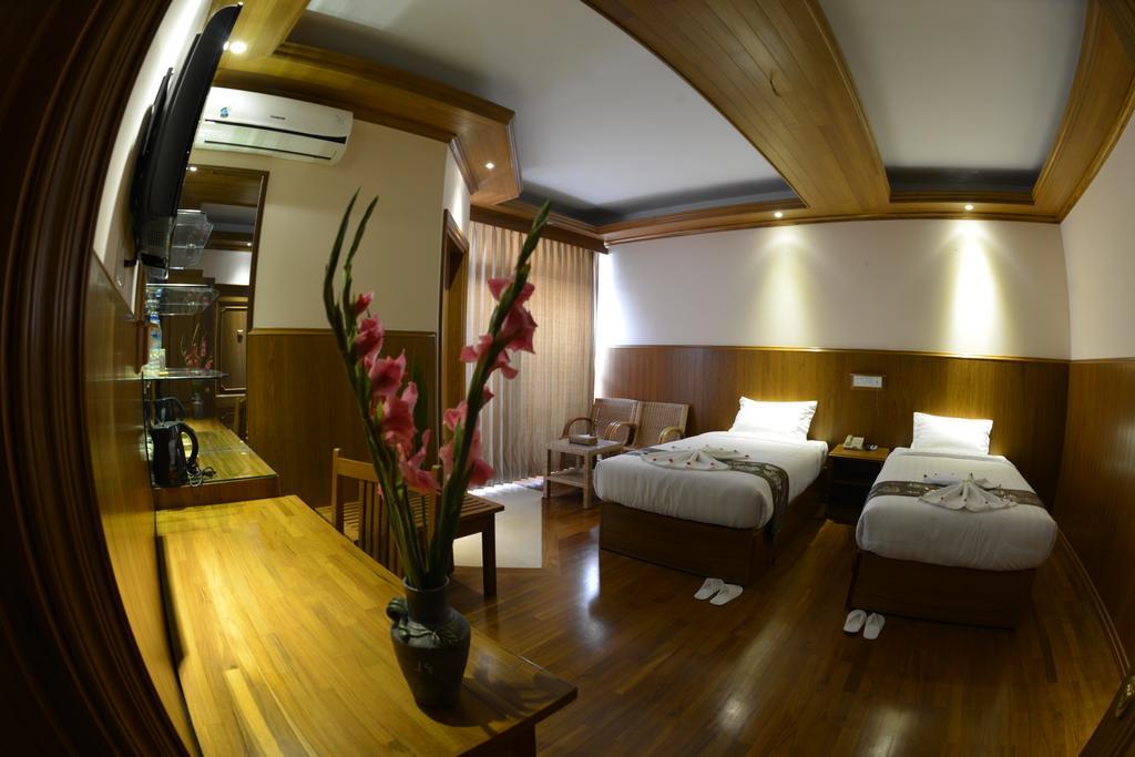 Hotel Sidney Yangon Extérieur photo